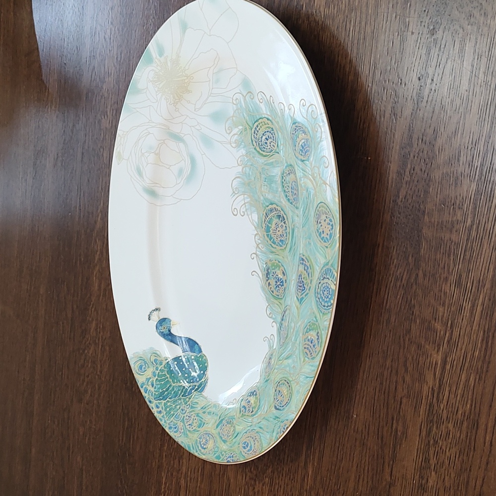 - New 222 Fifth Peacock Lakshmi Platter